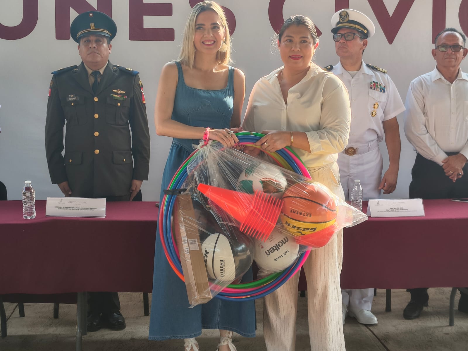 Inauguran barda perimetral en secundaria de Mazatlán