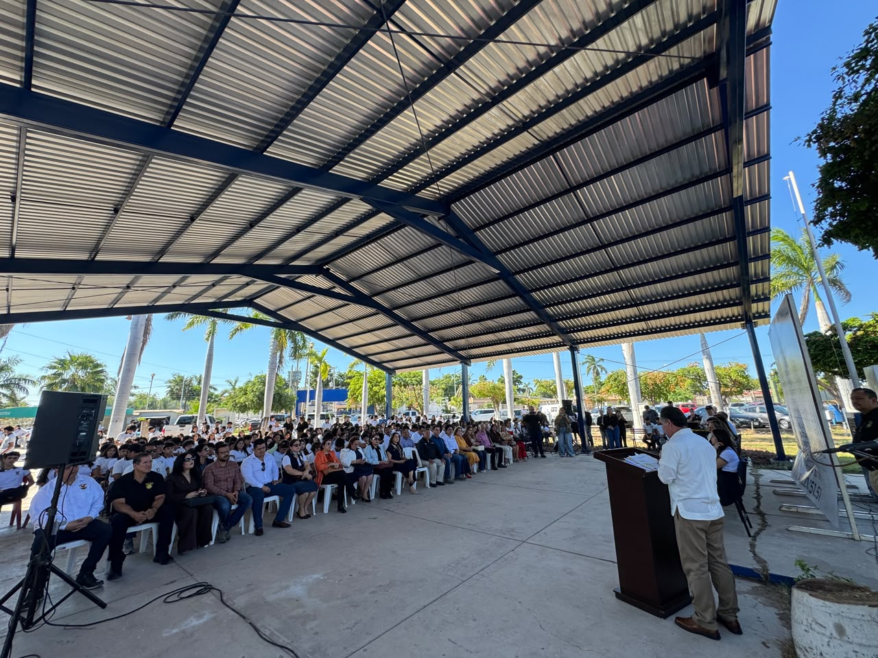 Inauguran techumbre en prepa de la UAS en Juan José Ríos