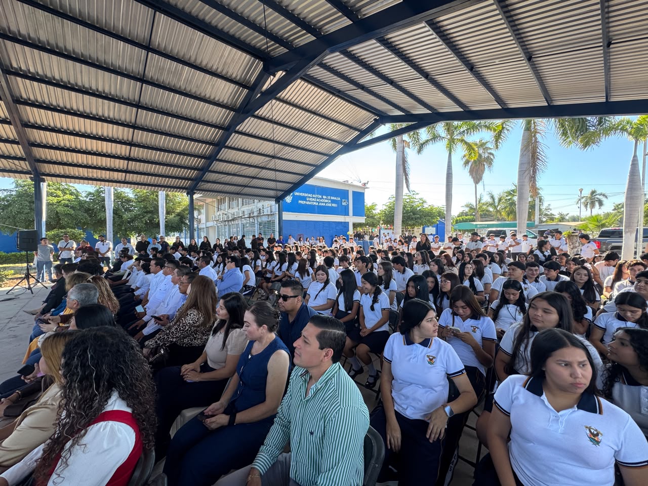 Inauguran techumbre en prepa de la UAS en Juan José Ríos