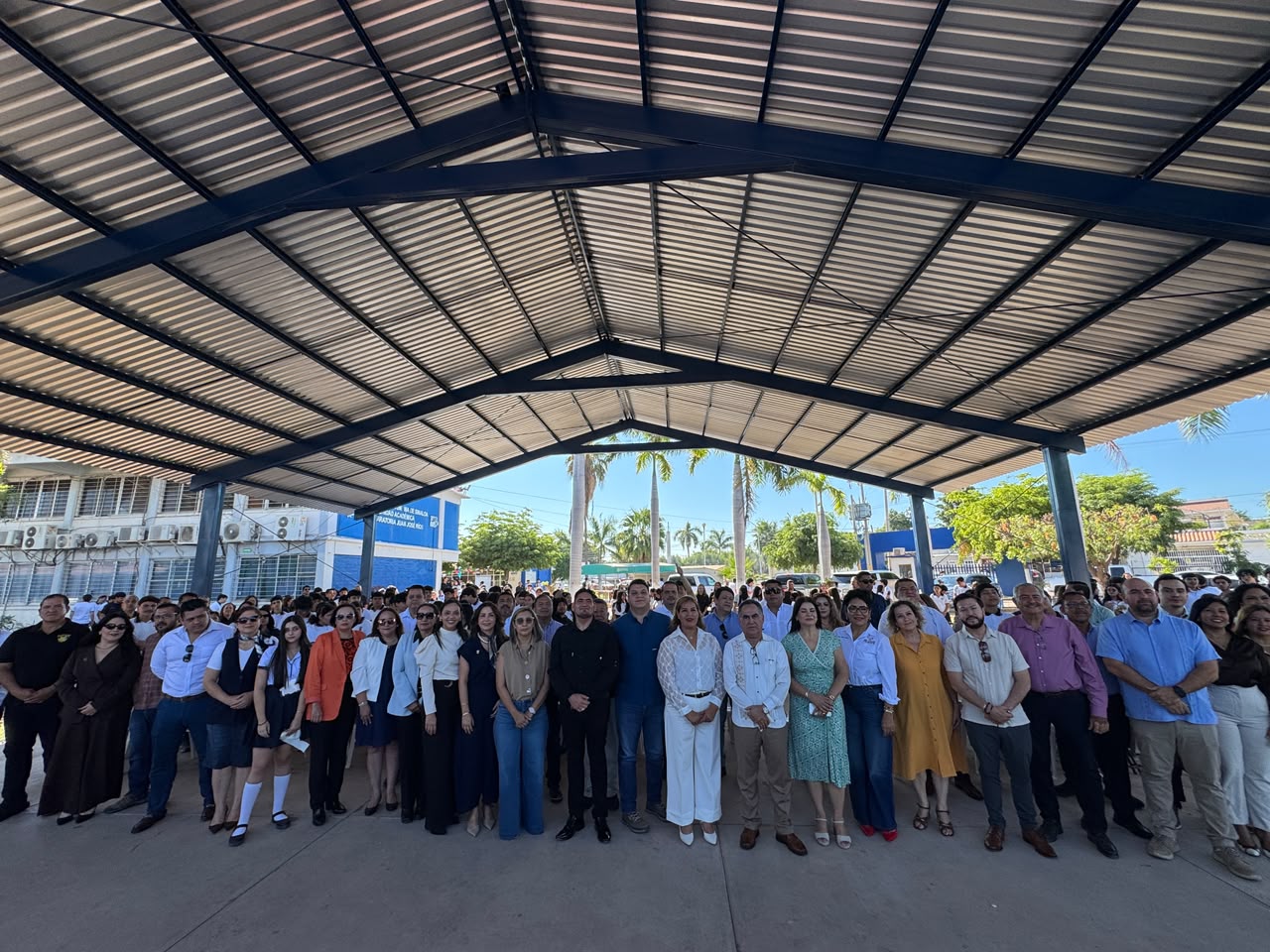 Inauguran techumbre en prepa de la UAS en Juan José Ríos