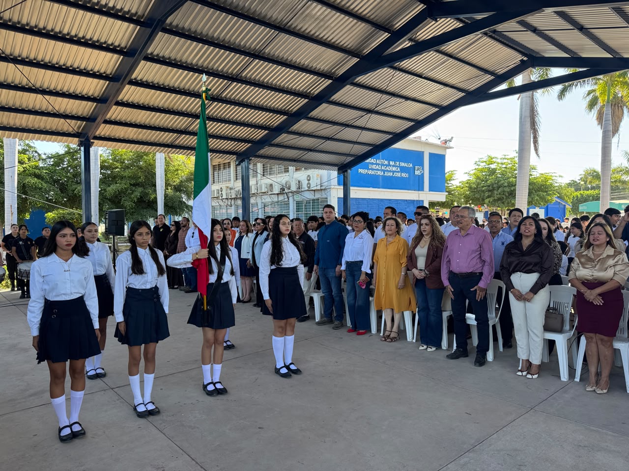 Inauguran techumbre en prepa de la UAS en Juan José Ríos