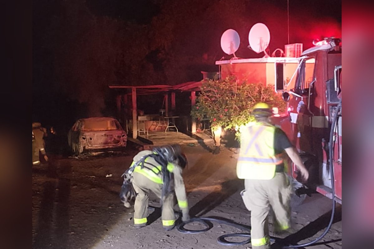 Se incendia automóvil durante la madrugada sobre la carretera Guasave-León Fonseca
