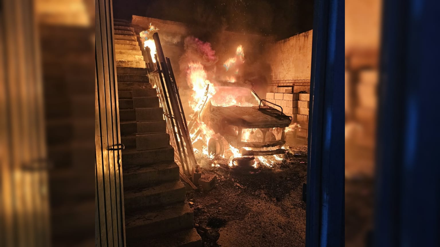 Incendio en bodega de materiales alcanza camioneta y madera en Hacienda de Urías, Mazatlán