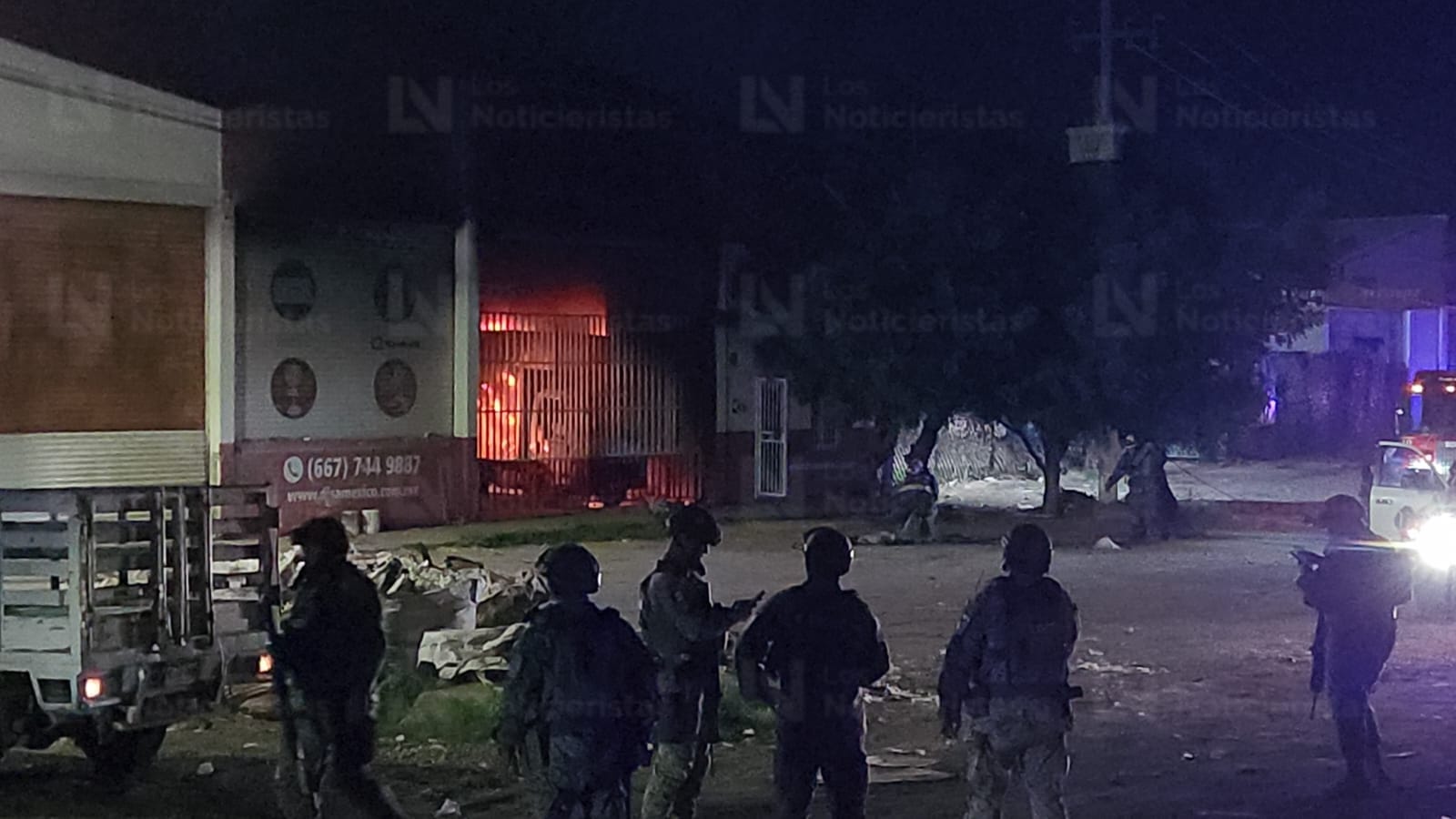 Incendio en bodega sobre La Costerita, Culiacán