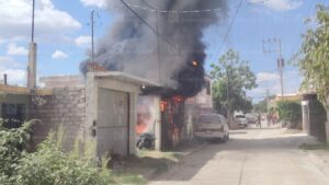 incendio en vivienda en la cuchilla en los mochis