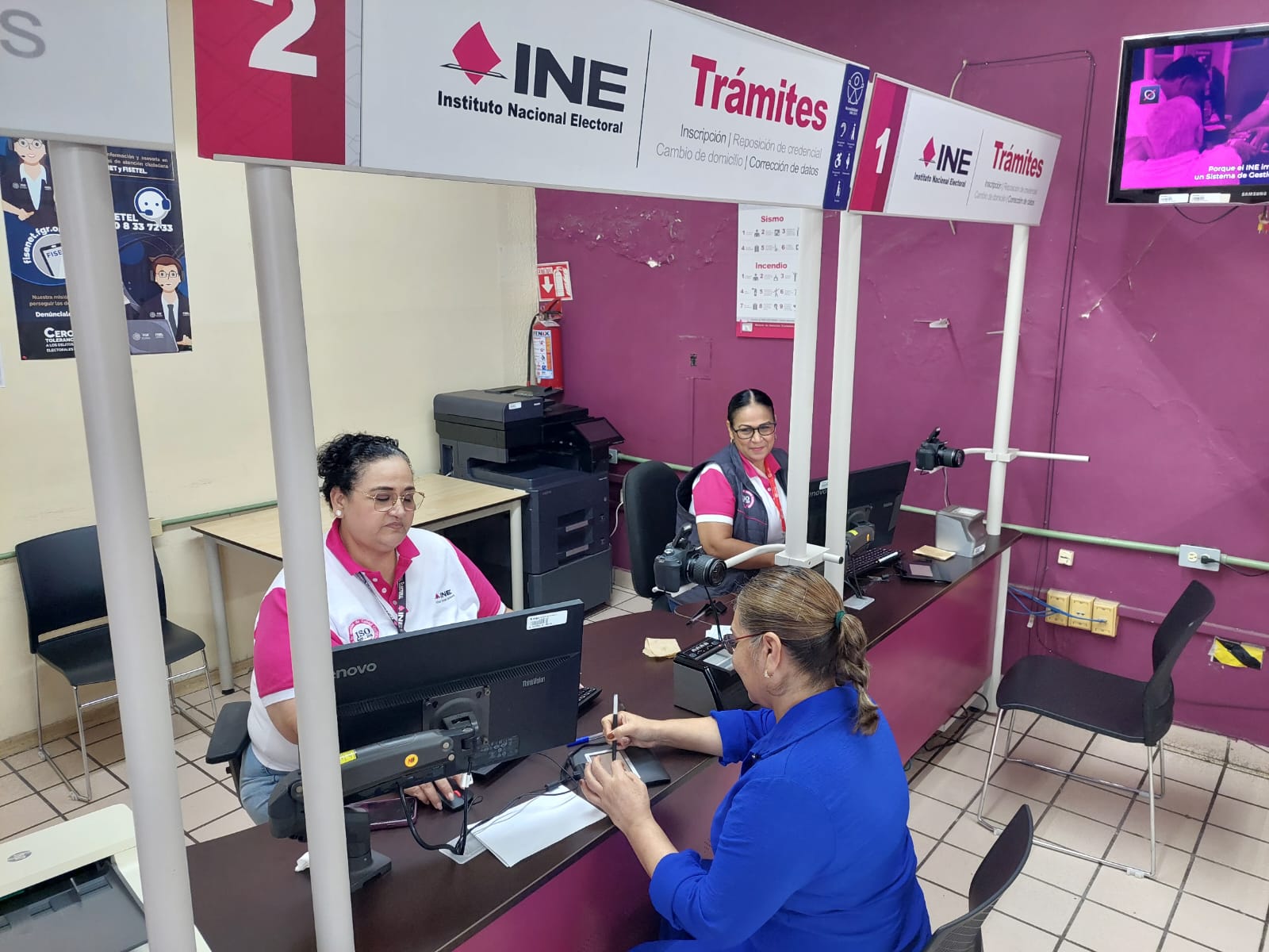 Más de 16 mil credenciales del INE vencerán en el Distrito 03; llaman a renovarlas antes de enero