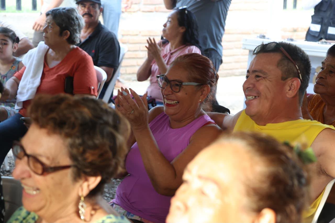 Inician trabajos de pavimentación en Hogar del Pescador, Mazatlán