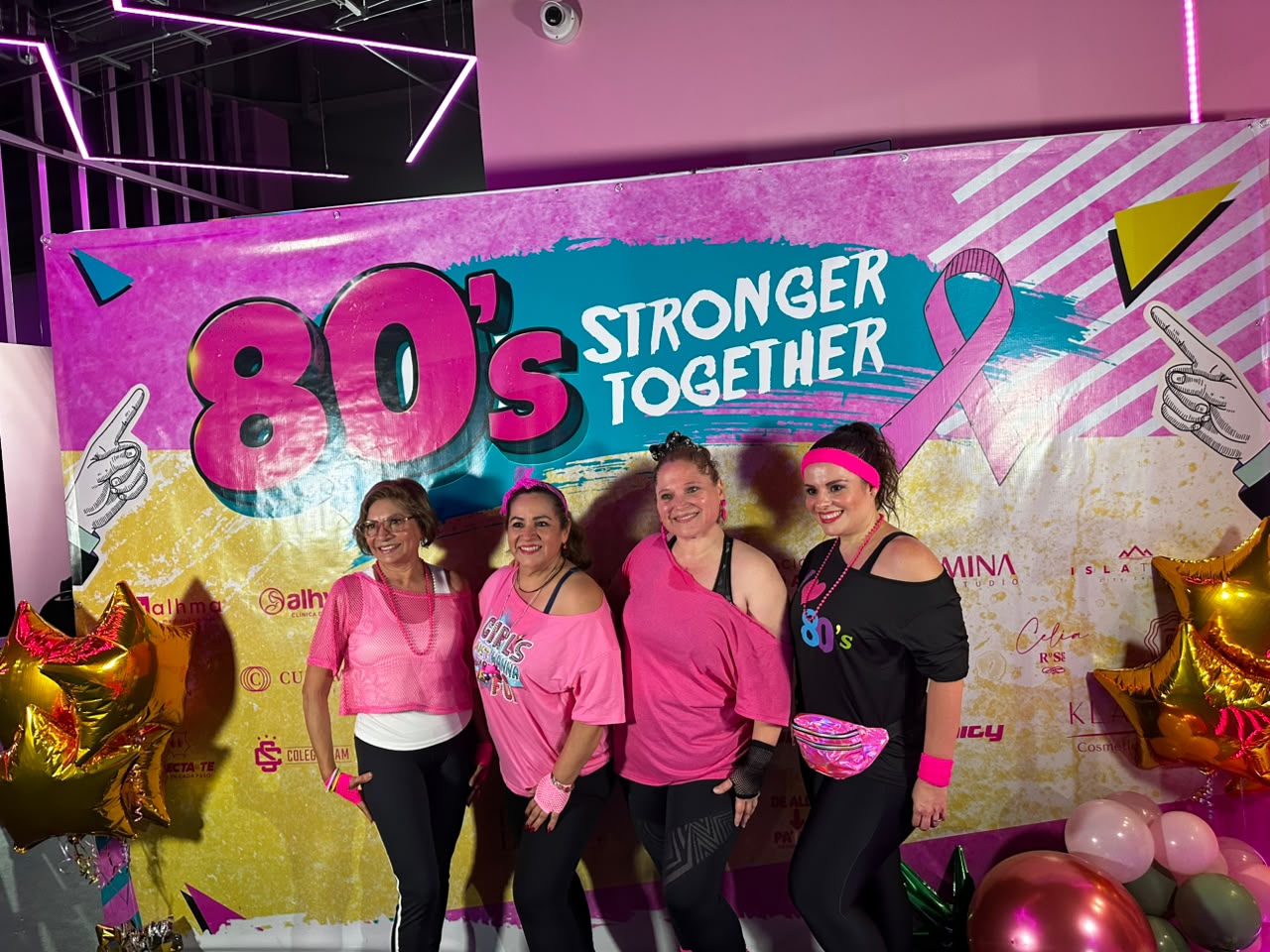 Mujeres se unen contra el cáncer en iniciativa 80's Stronger Together, en Mazatlán