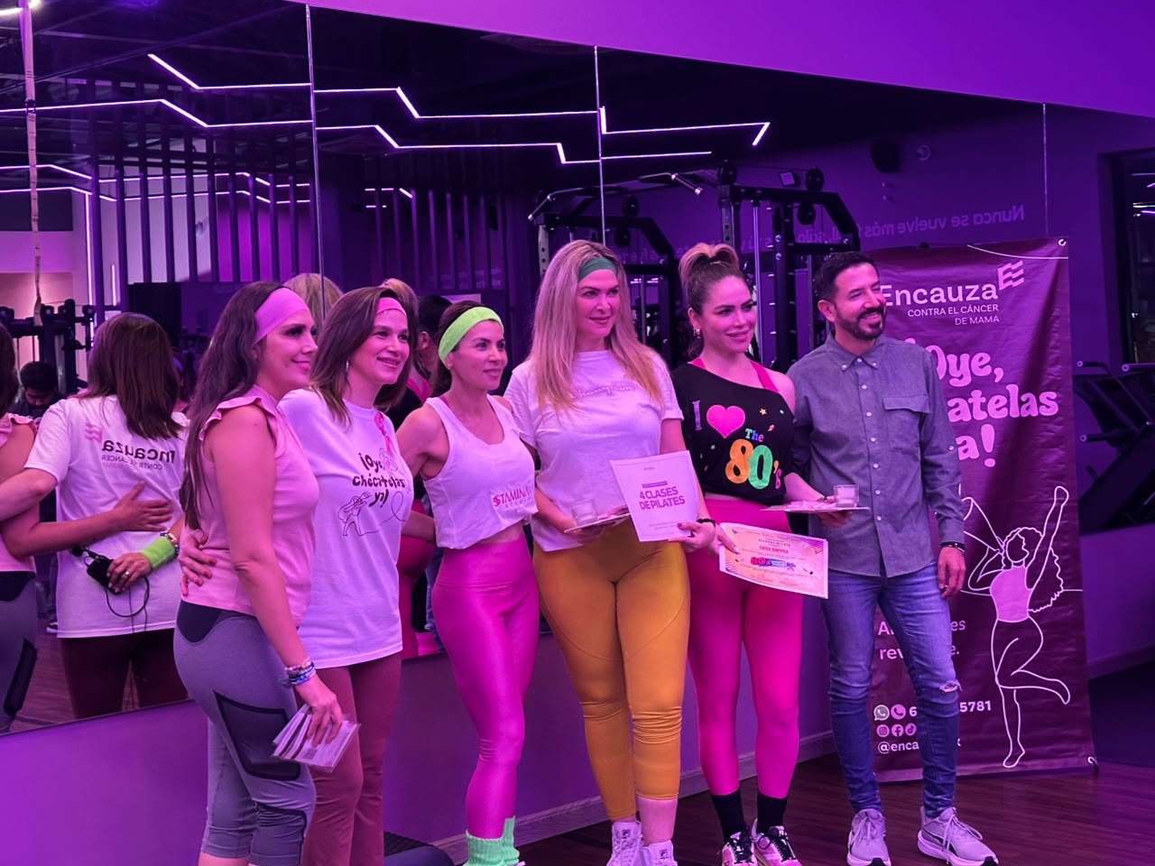 Mujeres se unen contra el cáncer en iniciativa 80's Stronger Together, en Mazatlán