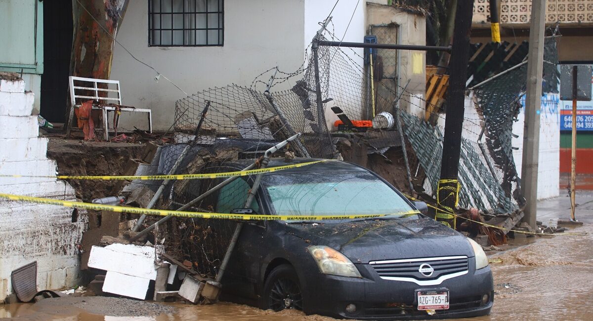 Lluvias de ‘Rachel’ en Baja California dejan una niña sin vida y 10 personas desaparecidas
