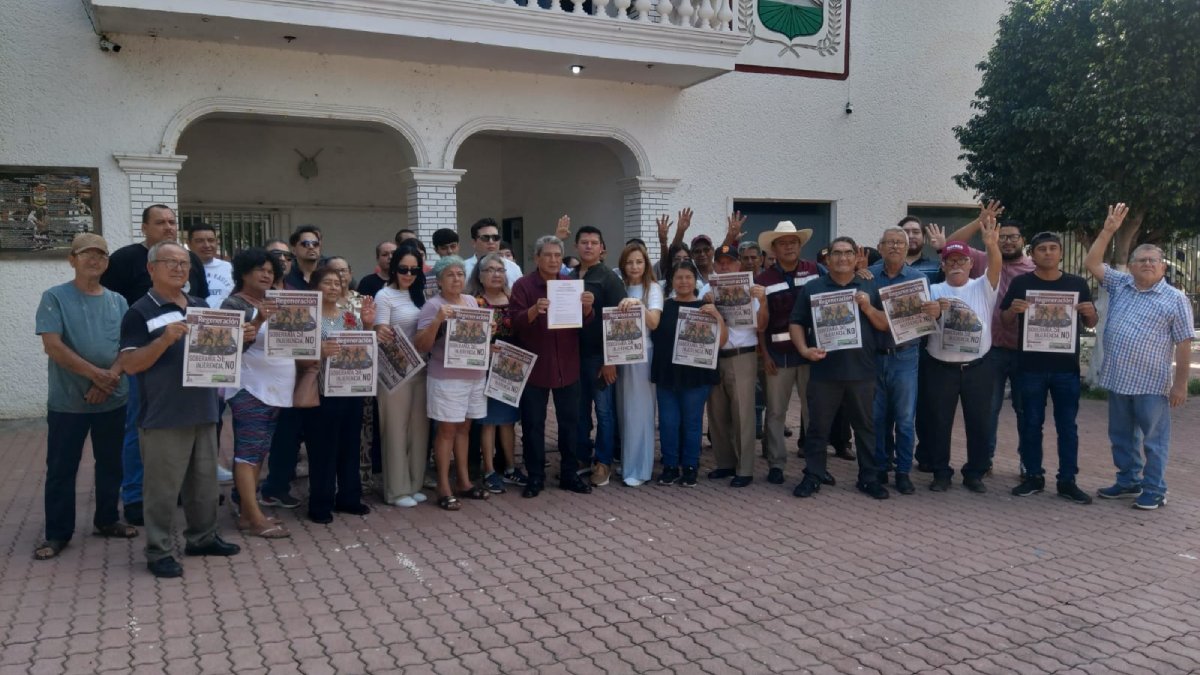 javier sanchez se registra para buscar la coordinacion municipal de morena en angostura sinaloa