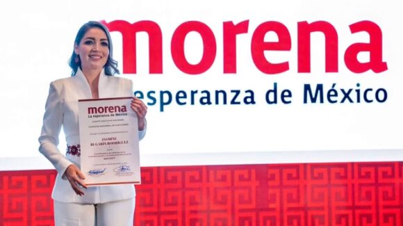 En medio de la controversia, Bugarín tramita la renuncia a la ciudadanía de EU, tras ser elegida para Nayarit, por Morena