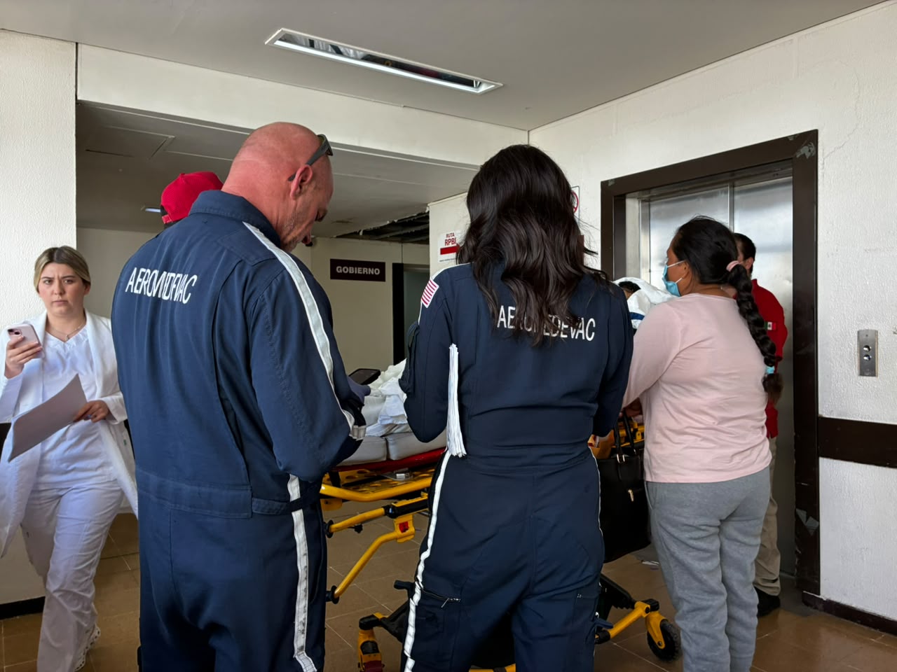 Jesús Antonio es trasladado a Shriners en Sacramento, California, tras sufrir quemaduras con una "cebollita" en Ahome