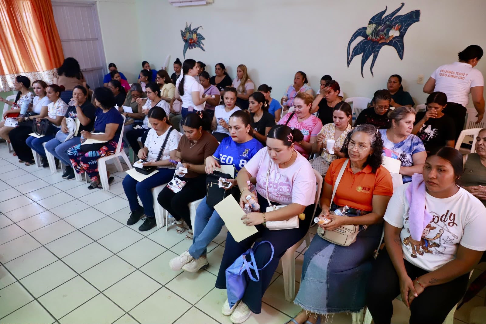 Jornada de capacitación sobre alimentación en escuela de Mazatlán