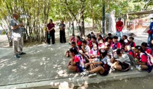Llevan educación ambiental al Parque Central de Mazatlán, Sinaloa; 35 niños aprenden sobre aves migratorias