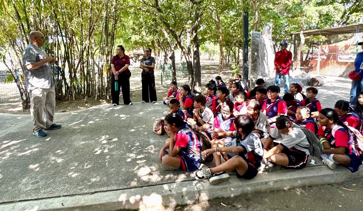 Jornada de Educación Ambiental en el Parque Central, en Mazatlán