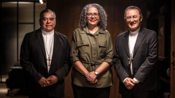Gobernadora Graciela Domínguez recibe al Nuncio Apostólico en su visita a Sinaloa para dar su mensaje de paz