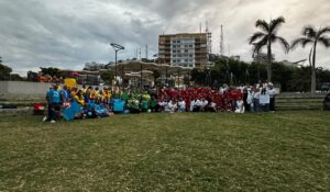 Un rosario humano une desde Mazatlán, Sinaloa, a cinco continentes por la paz y los misioneros en el mundo