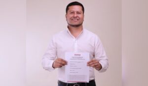 Juan Carlos González Miramontes se registra para buscar la Coordinación Municipal de Morena en Angostura, Sinaloa