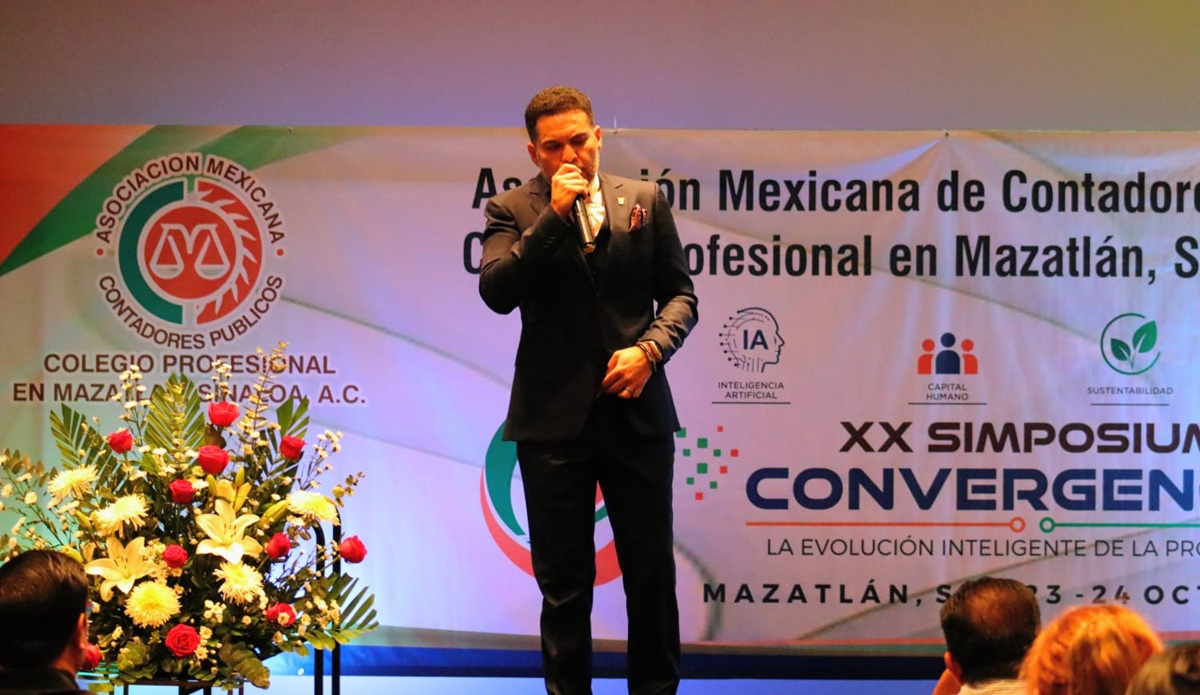 Juan José Arellano Hernández brinda conferencia en XX Simposium Convergencia 2027
