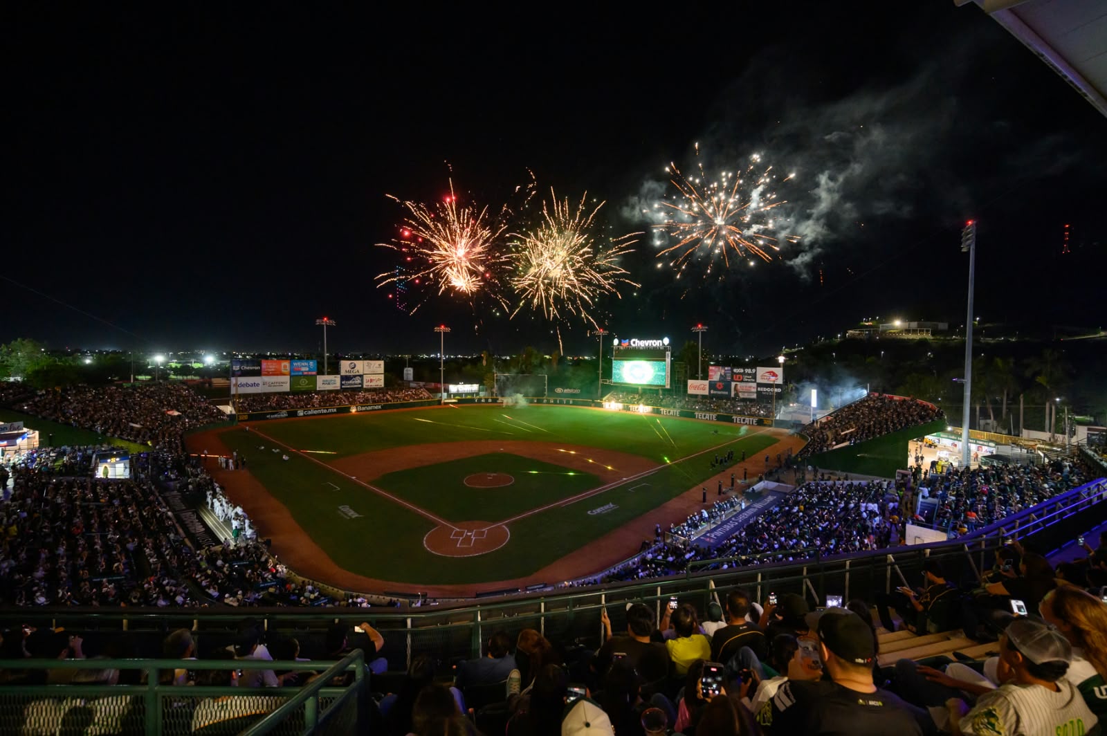 Juego inaugural entre Cañeros y Algodoneros en la temporada 2026-27 de la LMP