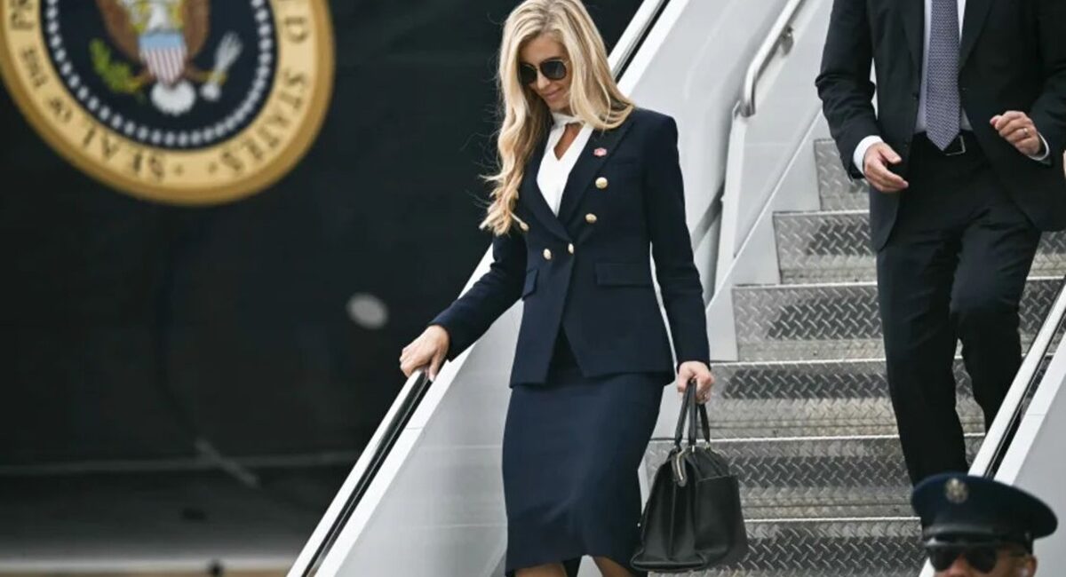 ¡Llegó y se fue! A menos de una semana en el puesto, con este mensaje se despide exsecretaria de prensa de Trump