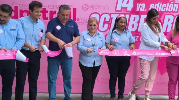 Laboratorios Delia Barraza y Red Petroil se unen en Octubre Rosa para impulsar detección oportuna del cáncer de mama