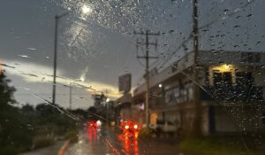 ¡Simón ya deja lluvias en Escuinapa, Sinaloa! Protección Civil pide no cruzar arroyos ni calles inundadas