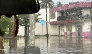 ¡No meta el paraguas! Mazatlán, Sinaloa, registra la lluvia más alta de México; cayeron 76 mm y prevén hasta 150 mm en la entidad