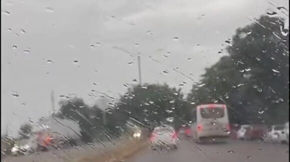 Se registran lluvias ligeras en distintos sectores en Culiacán, Sinaloa, hoy jueves
