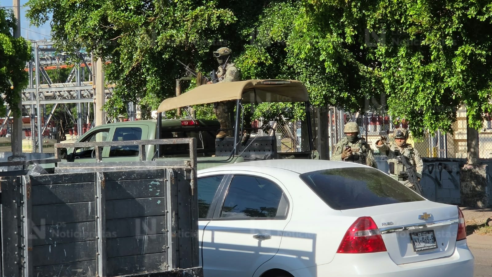 Localizan a hombre ejecutado sobre Calzada Heroico Colegio Militar, en Culiacán