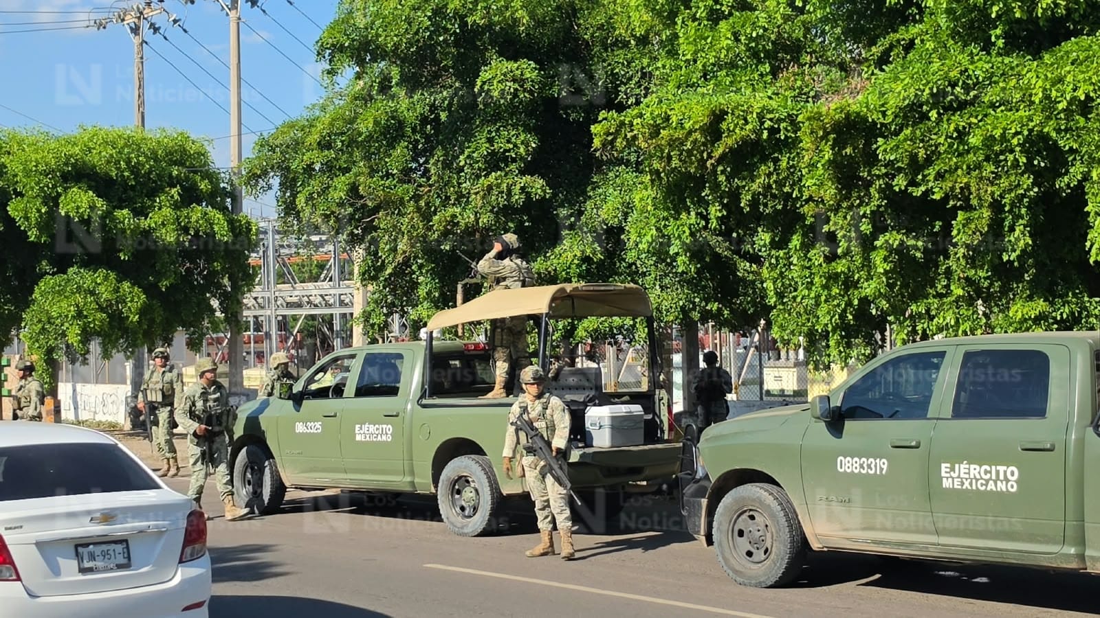 Localizan a hombre ejecutado sobre Calzada Heroico Colegio Militar, en Culiacán
