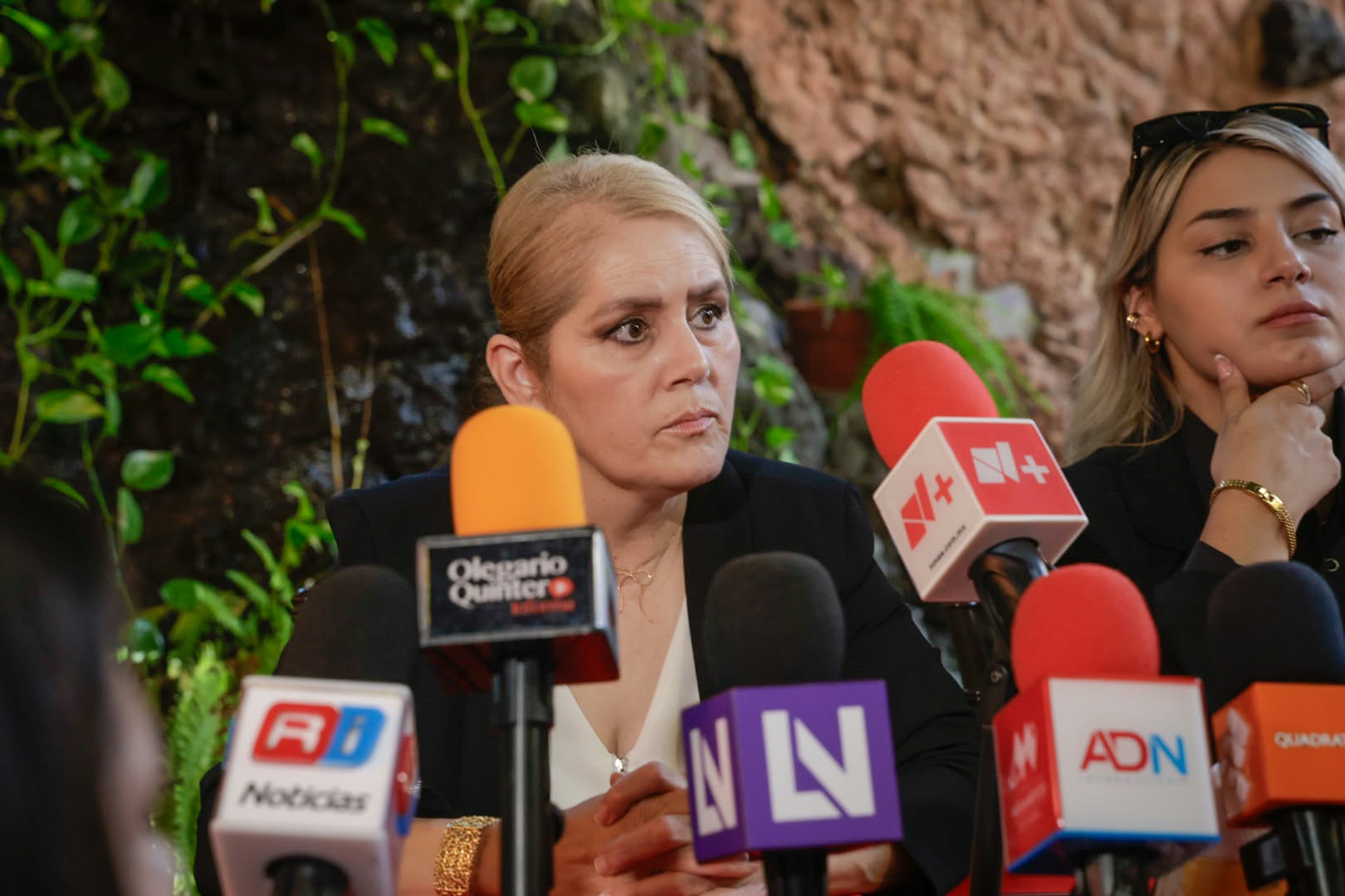 Lorenia Salas, madre de Paulina Castillo, para demandar a la FGE para que esclarezca la muerte de su hija