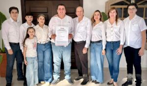 Luis Lugo se registra en Morena para buscar coordinación municipal en El Fuerte