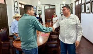 Luis Lugo presenta su renuncia como secretario del Ayuntamiento de El Fuerte
