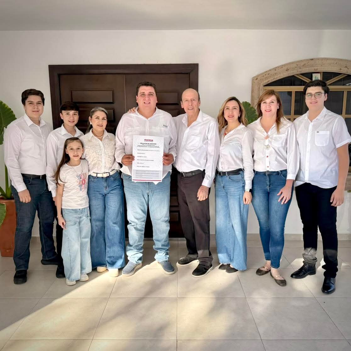 Luis Lugo se registra en Morena para buscar coordinación municipal en El Fuerte