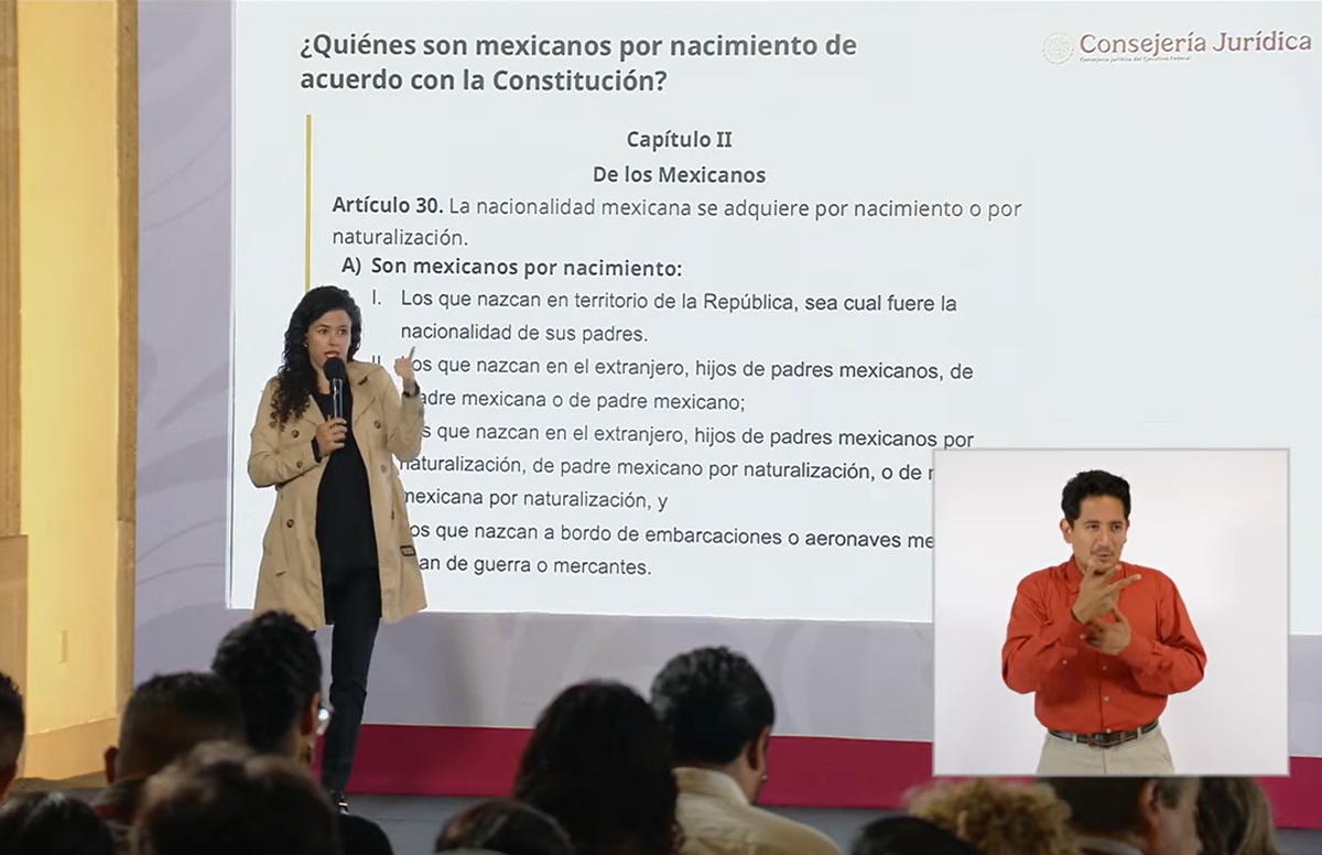 Luisa María Alcalde en conferencia 'mañanera'
