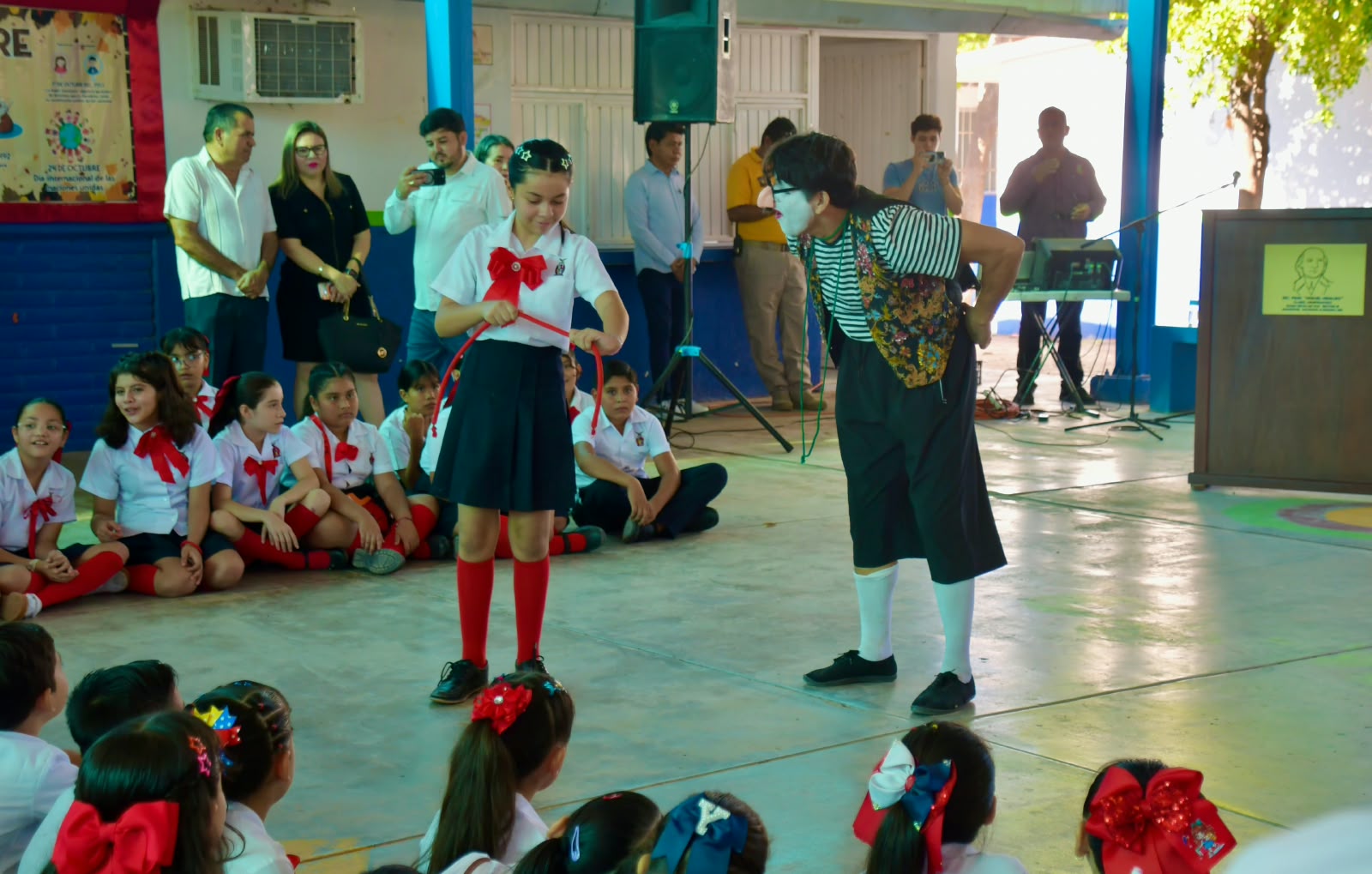 Lunes cívico en Salvador Alvarado