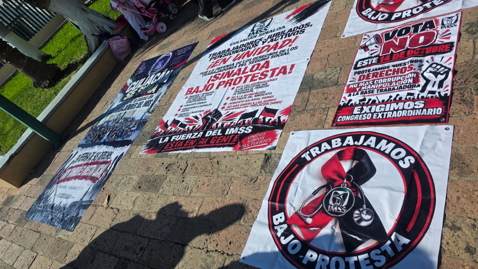 Manifestación de personal del IMSS en Culiacán