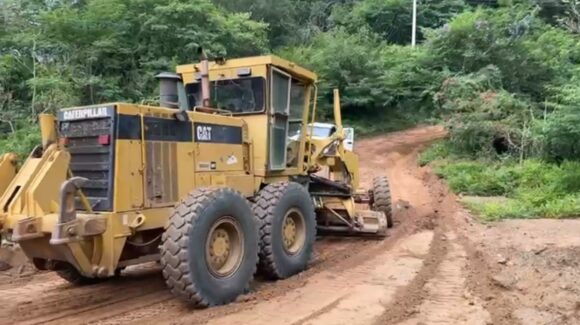 Mejoran 10 kilómetros de caminos rurales entre San Marcos y El Placer, en Mazatlán, Sinaloa