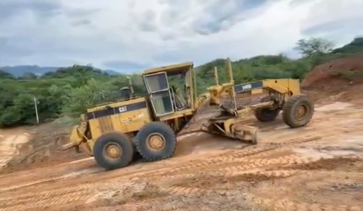 Mantenimiento de caminos rurales en Mazatlán
