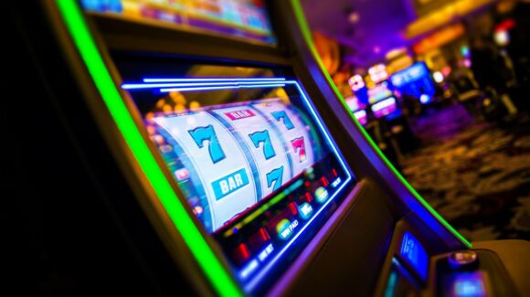¡Le encontraron casinos! Sheinbaum revela que gobierno de Maru Campos le detectó actos de corrupción al exfiscal de Chihuahua
