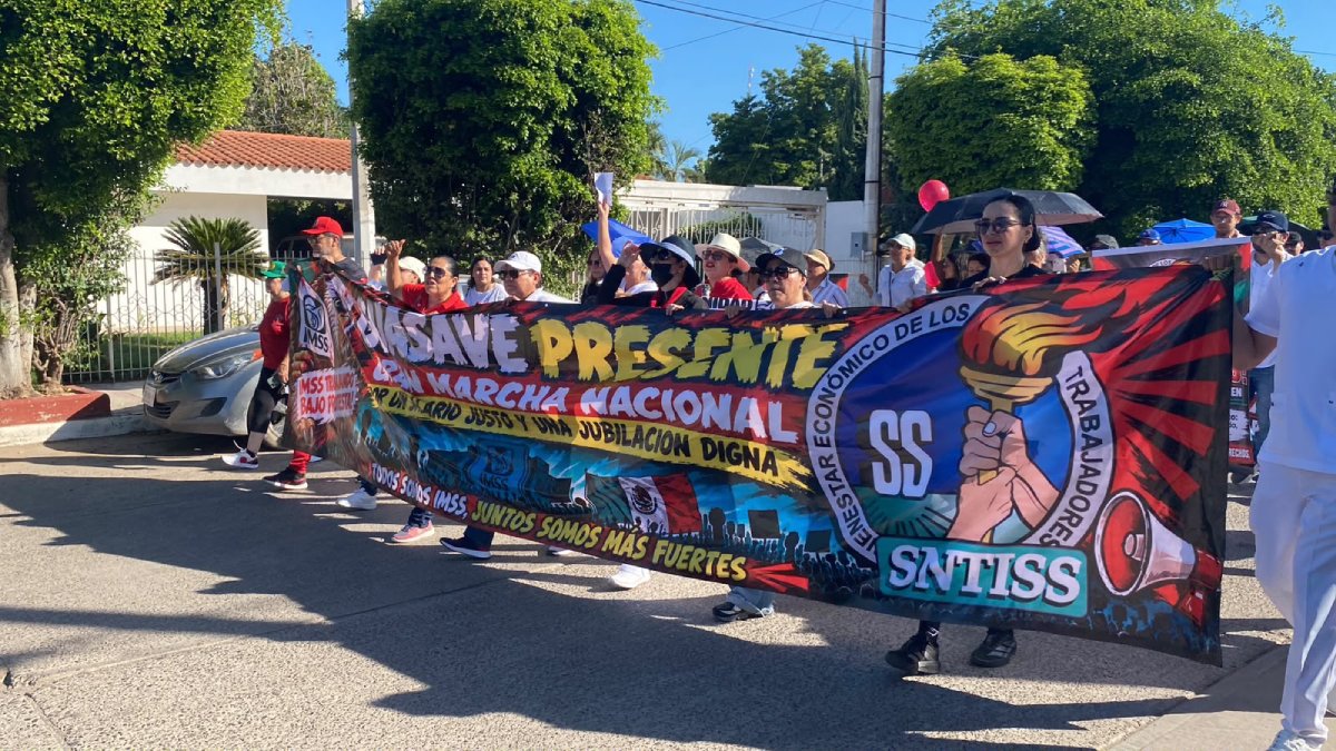 marchan trabajadores del imss en guasave lugar