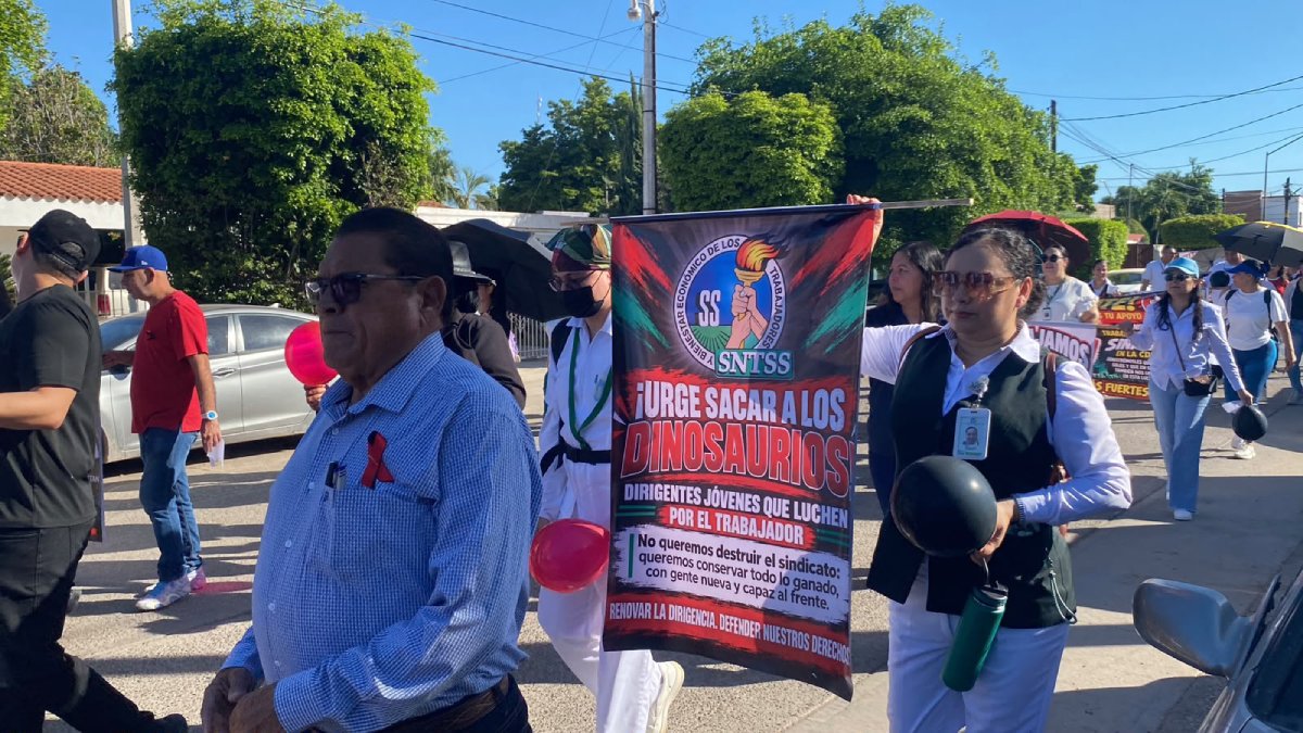 marchan trabajadores del imss en guasave urge