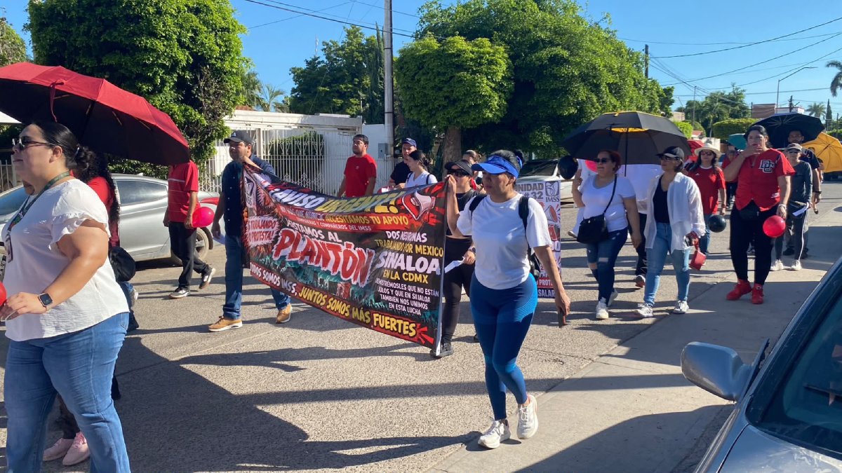 marchan trabajadores del imss en guasave