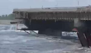 Marejada alcanza zona de construcción del puente Bellavista-Las Glorias, en Guasave, Sinaloa