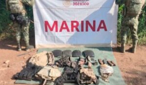 Marina asegura 450 cartuchos y equipo táctico durante recorrido en Siqueiros, Mazatlán, Sinaloa