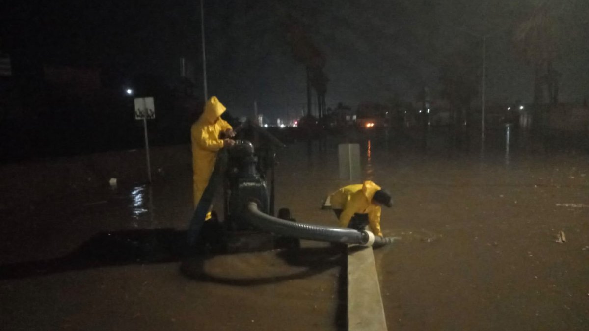 marina evacua en jalisco a personas y activa operativos de emergencia por huracanes bombeo