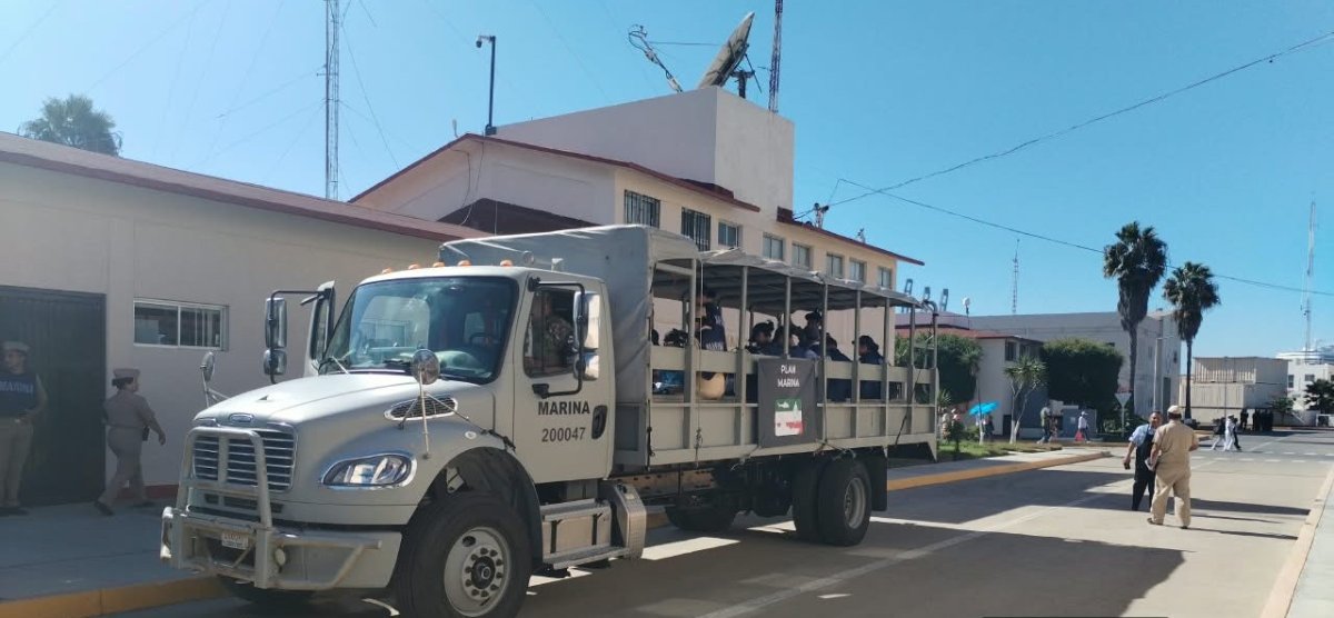 marina evacua en jalisco a personas y activa operativos de emergencia por huracanes camion