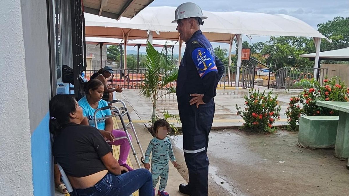 marina evacua en jalisco a personas y activa operativos de emergencia por huracanes hogares